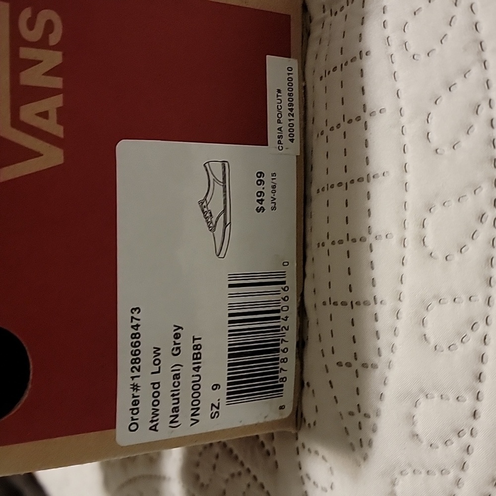 VANS - Picture 4 of 5